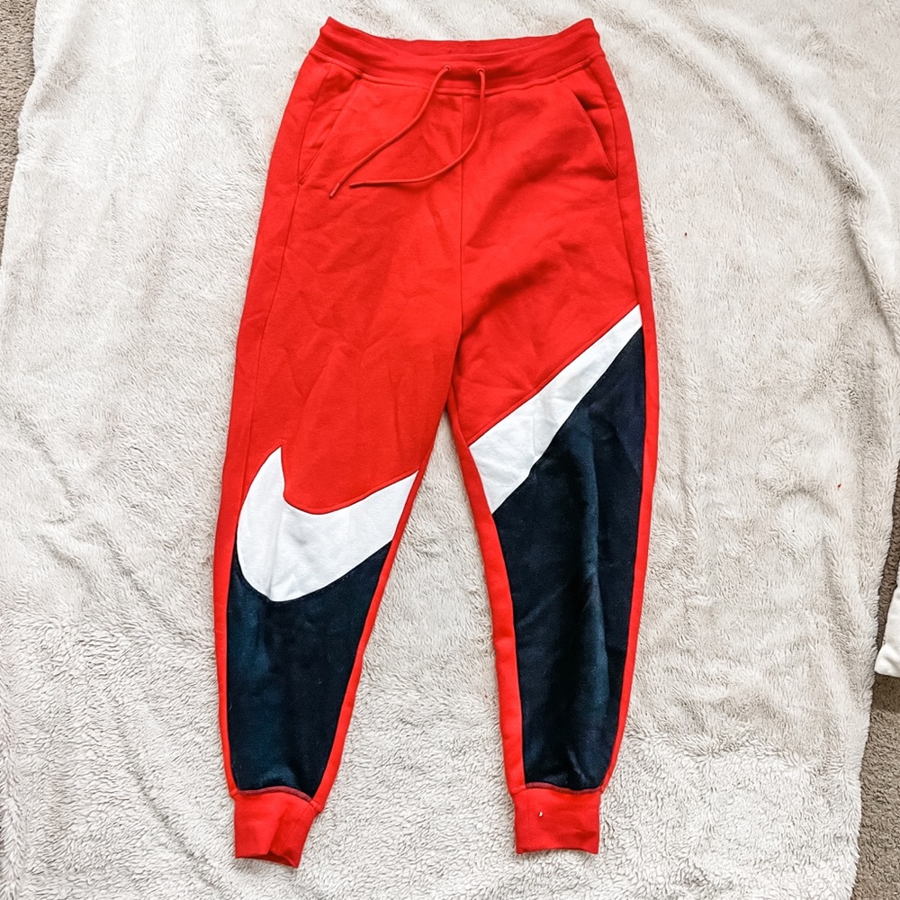 NIKE LIMITED EDITION SWEATPANTS